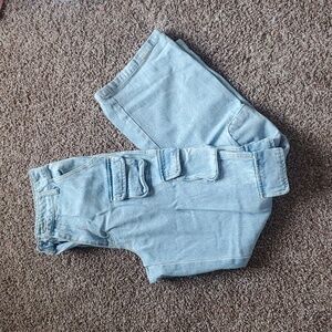 FOREVER 21 Womens Highwasited Light Wash Baggy Cargo Jeans